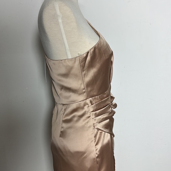 NWT Good Times One-Shoulder Ruched Wrap Dress in Champagne Size L - Picture 3 of 16